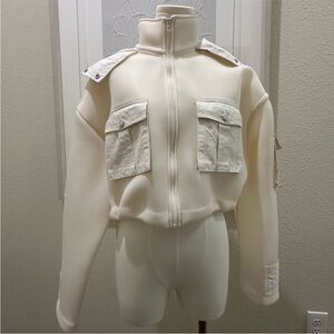 ALO Yoga Cropped Engaged Cargo Parka Cream Jacket